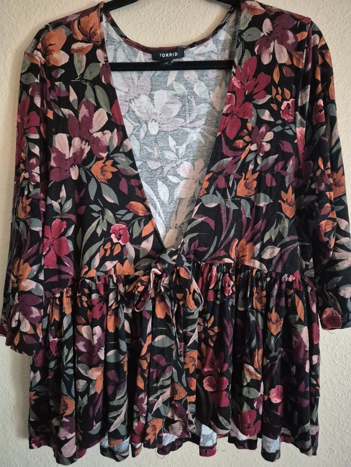 Torrid 2 Black Floral Tie-Front Peplum Top 3/4 Sleeve Plus Sz 18-20 EC