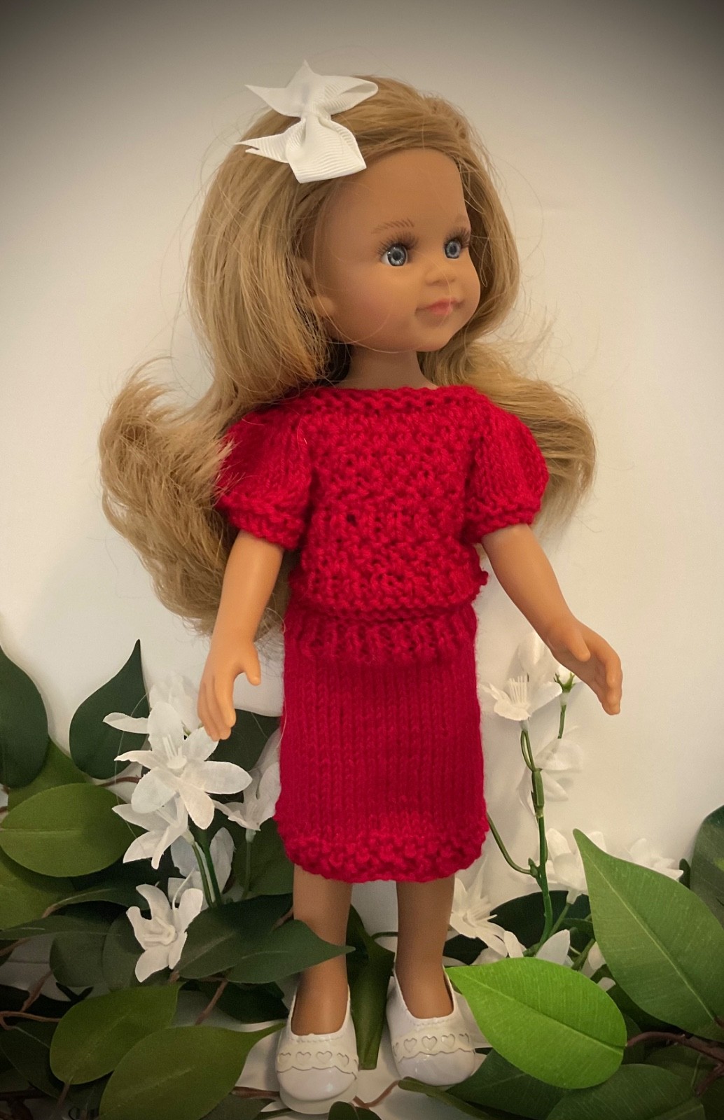 Handmade 2 Piece Sweater, Skirt & Hair Bow for Paola Reina 13/14 Inch Doll