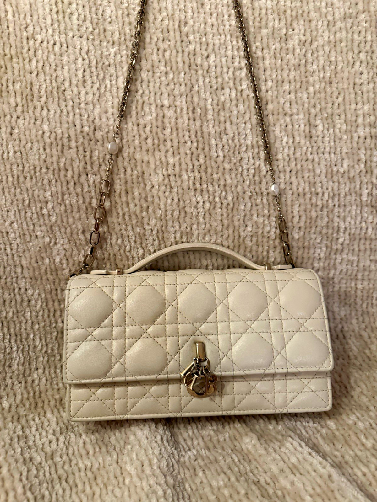 Dior White Small Shoulder Bag Top Handle Convertible Chain Strap Flap Turn Lock Dior White Small Shoulder Bag Top Handle Convertible Chain Strap Flap Turn Lock