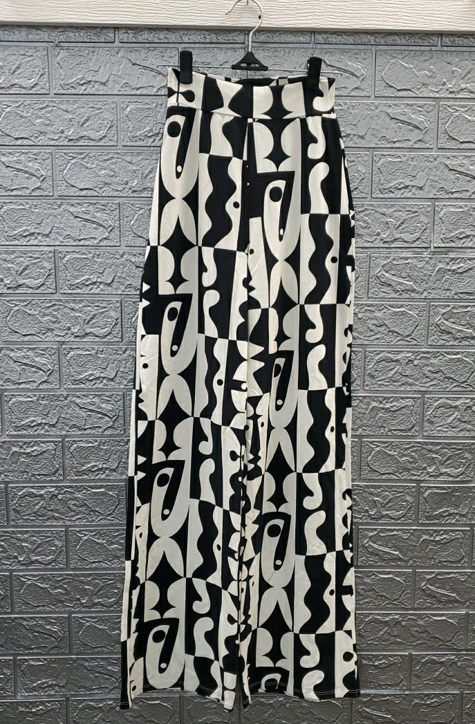 New NOOWORKS Palazzo Illusions Pant Black/White Size S New NOOWORKS Palazzo Illusions Pant Black/White Size S