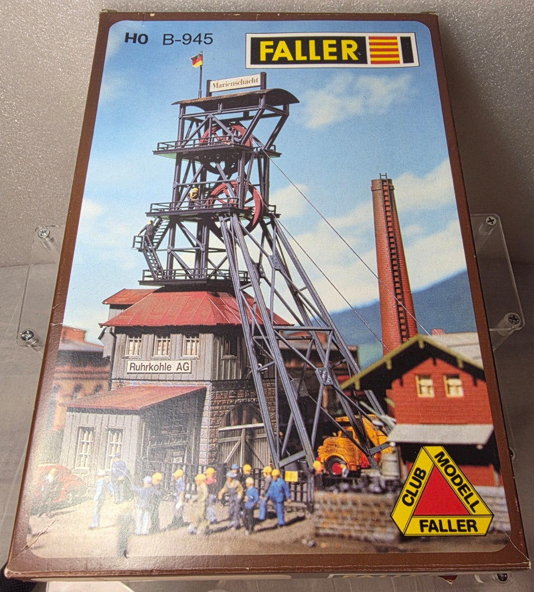 Faller B-945 Minehead Frame Building Kit HO scale Faller B-945 Minehead Frame Building Kit HO scale