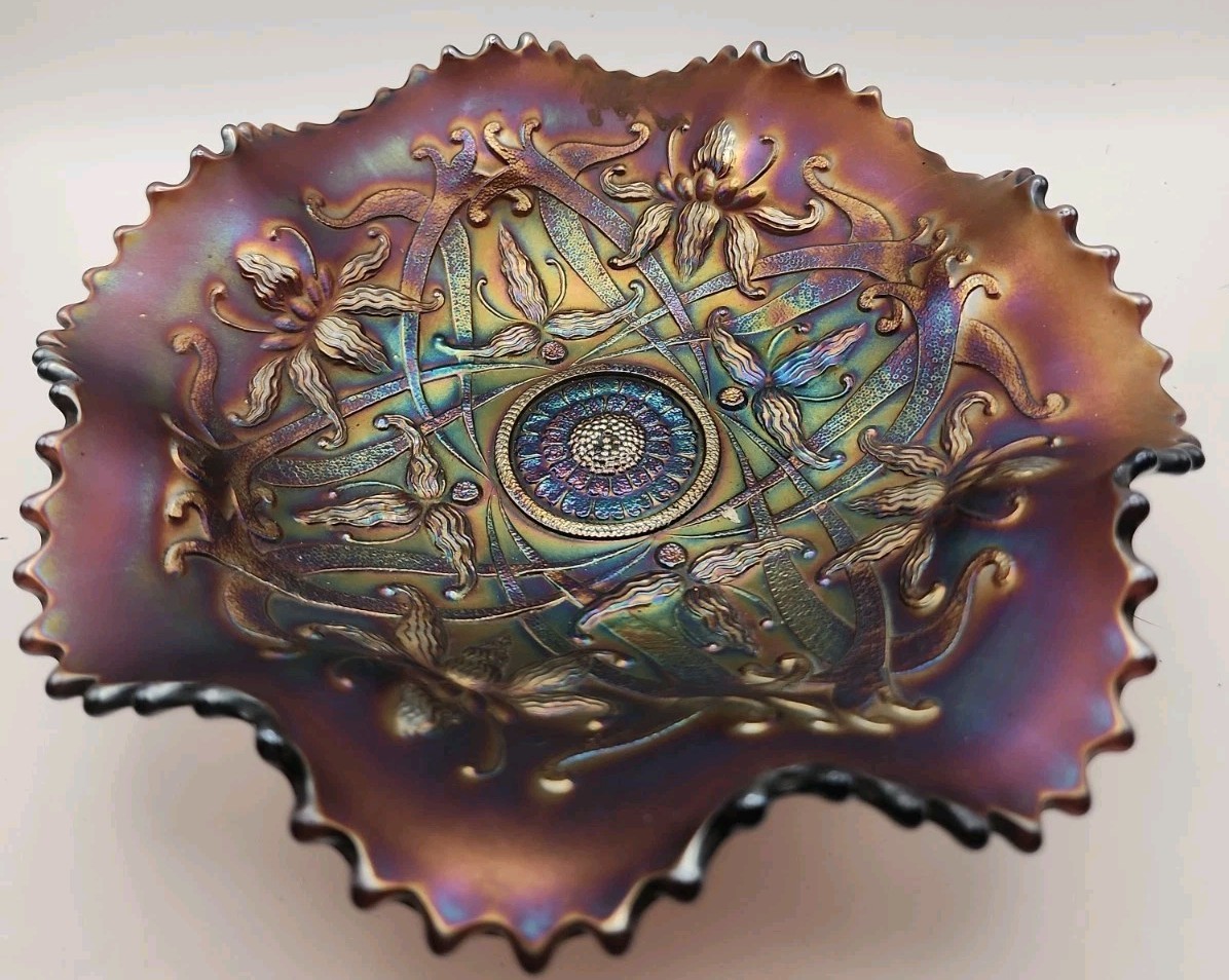 Antique Northwood Wishbone Carnival Glass Ruffled 3 Footed Bowl Amethyst Green Antique Northwood Wishbone Carnival Glass Ruffled 3 Footed Bowl Amethyst Green