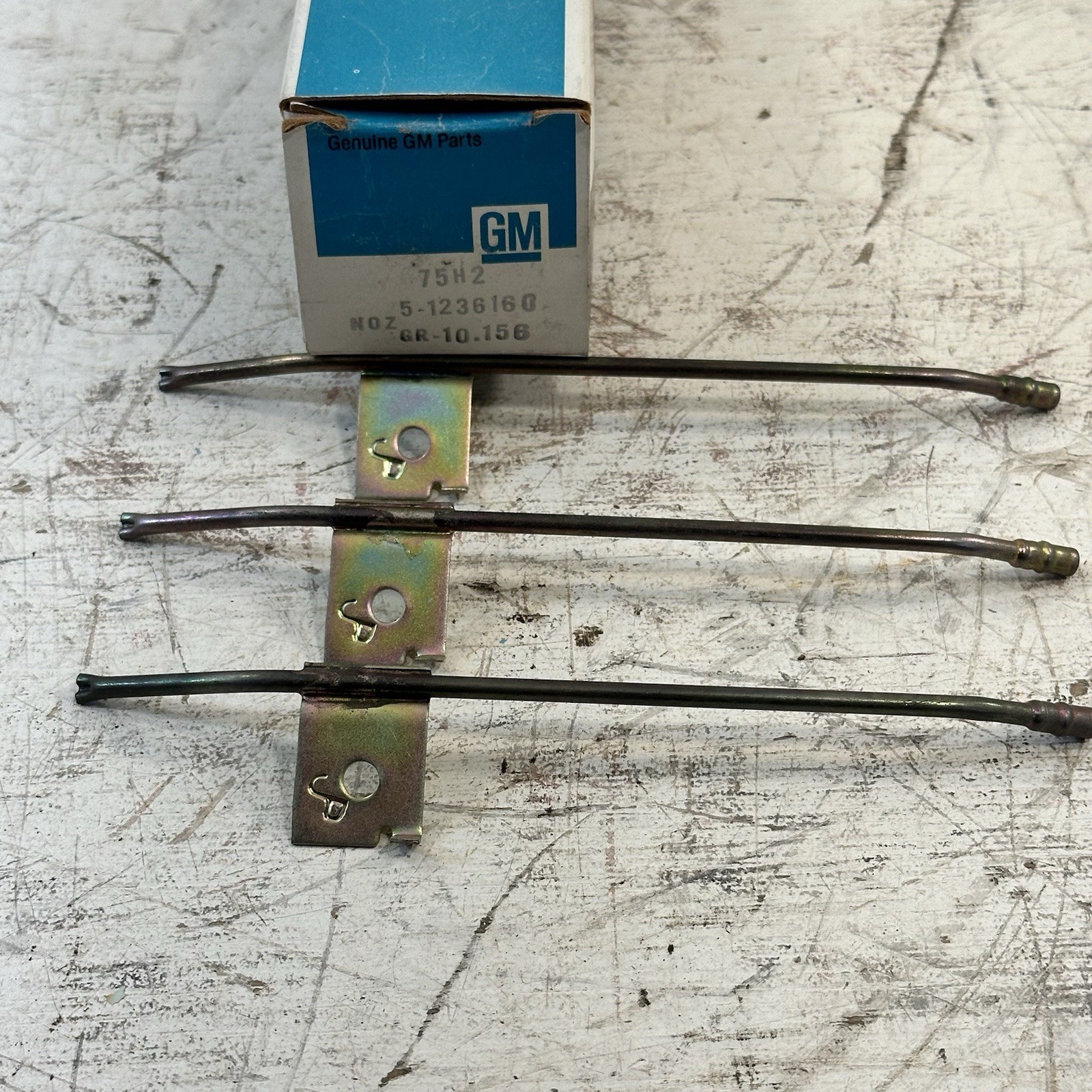 New GM 1236160 1971-76 Chevrolet Olds Cadillac Windshield Washer Nozzle Lot Of 3 New GM 1236160 1971-76 Chevrolet Olds Cadillac Windshield Washer Nozzle Lot Of 3