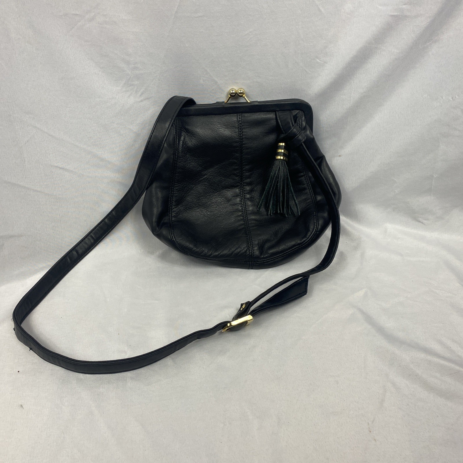 Vintage Phillippe Black Leather Kiss-Lock Crossbody Bag Made in USA Vintage Phillippe Black Leather Kiss-Lock Crossbody Bag Made in USA
