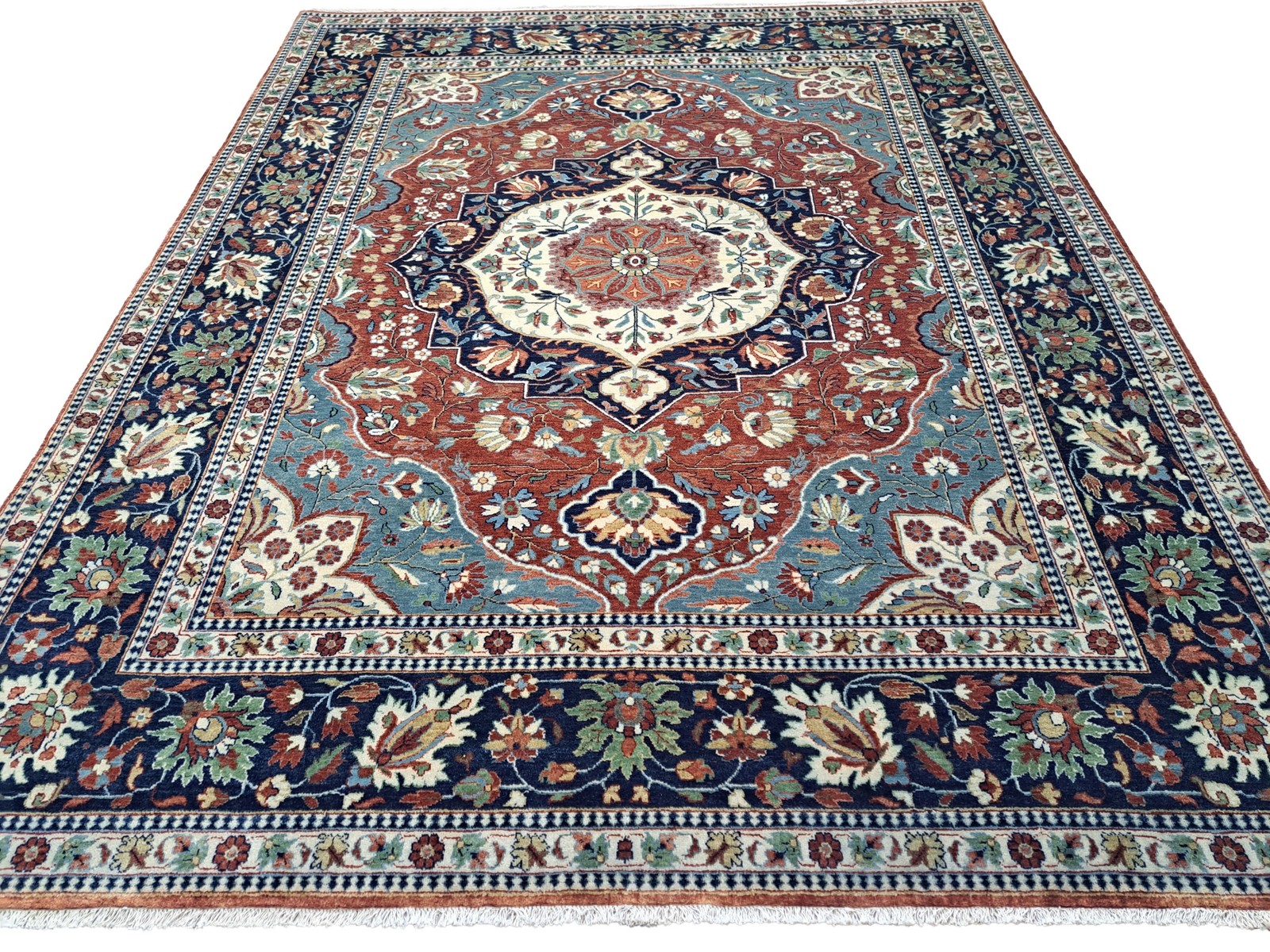 8x10 Ft Brand-New Hand-knotted Rug with Antique Heriz Design. 100% Wool