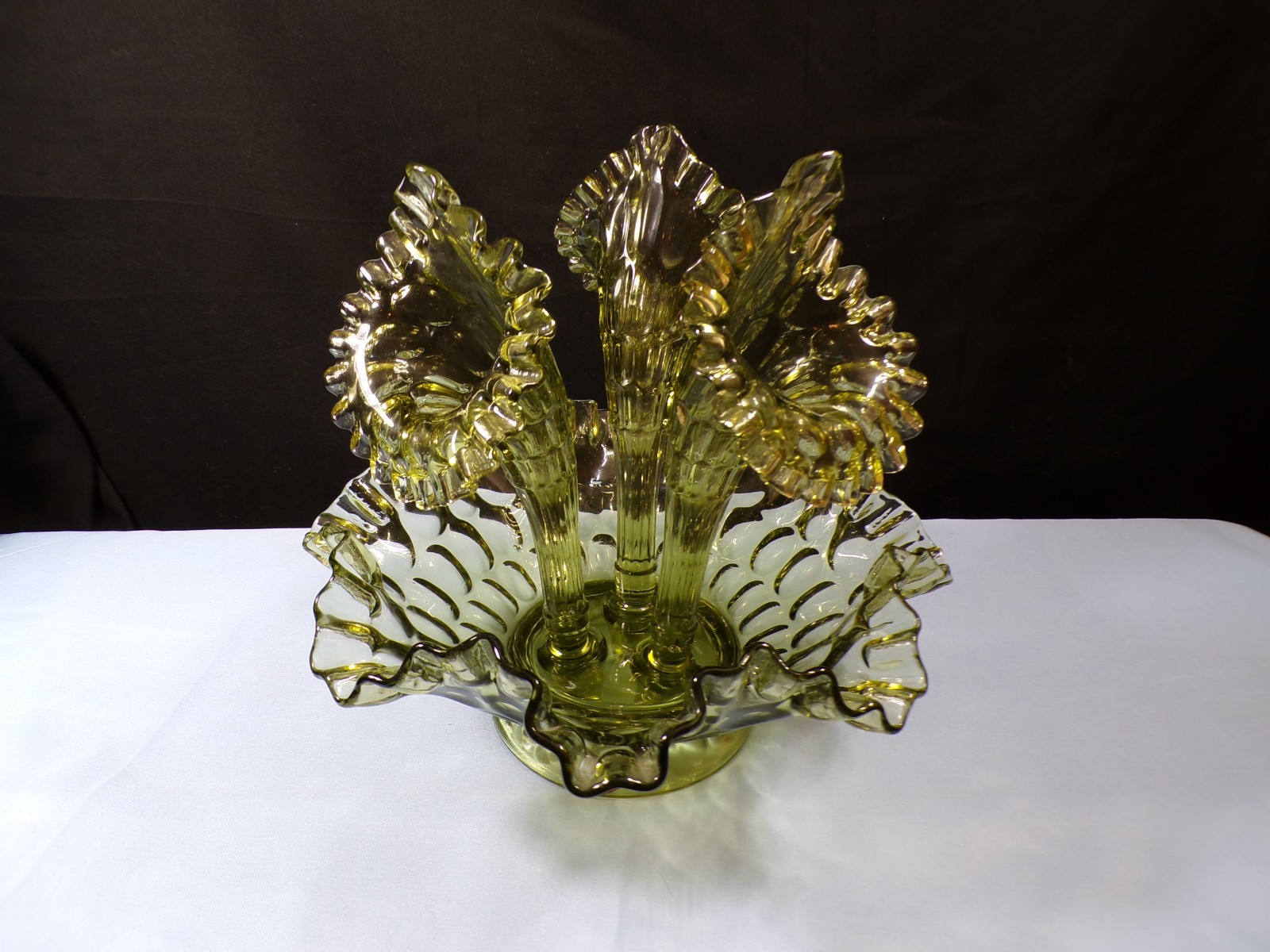 Fenton Colonial Green Glass Thumbprint 3 Three Horn Epergne
