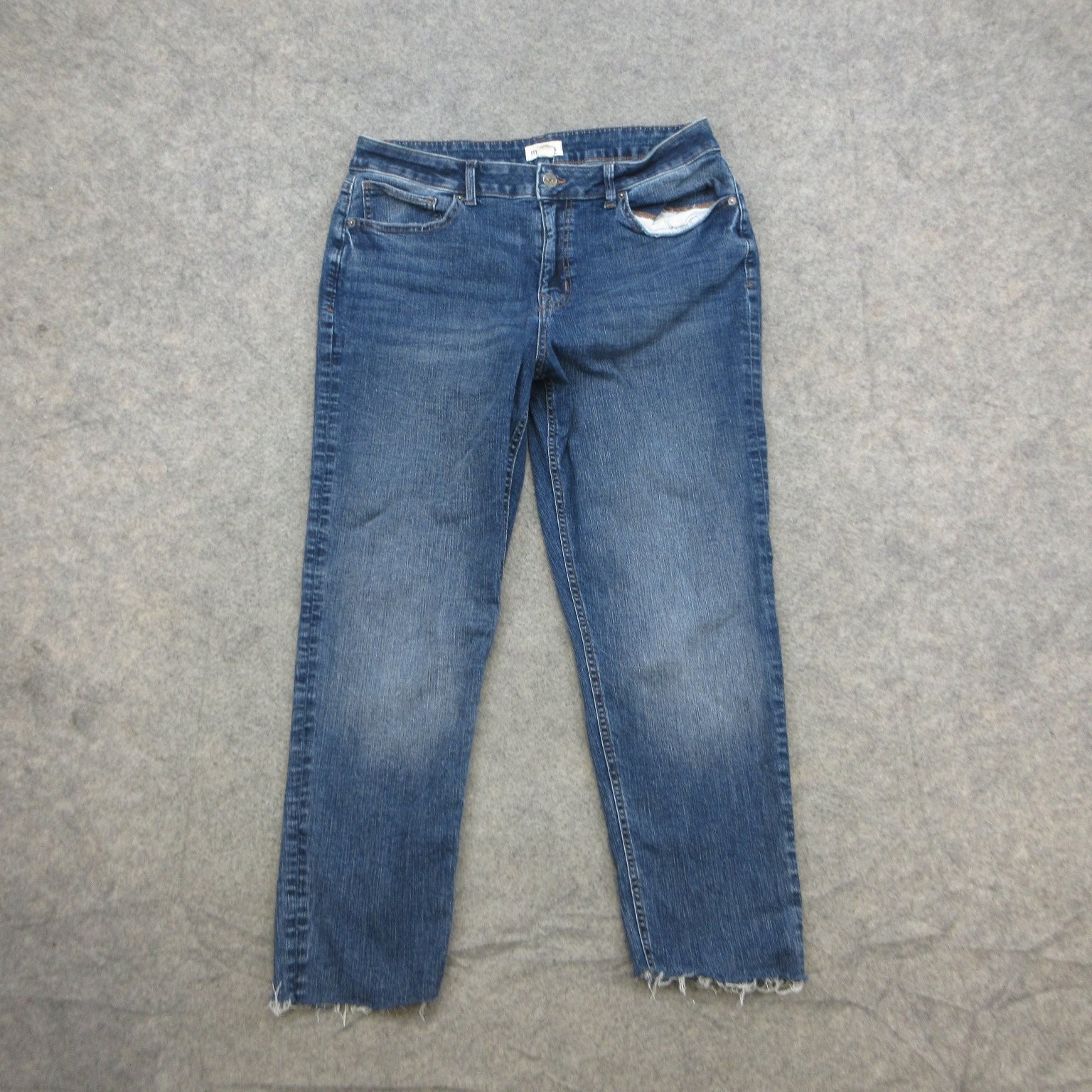 m jeans by maurices Women\'s Blue Wash Size 16 Regular High Rise Taper Raw Hem