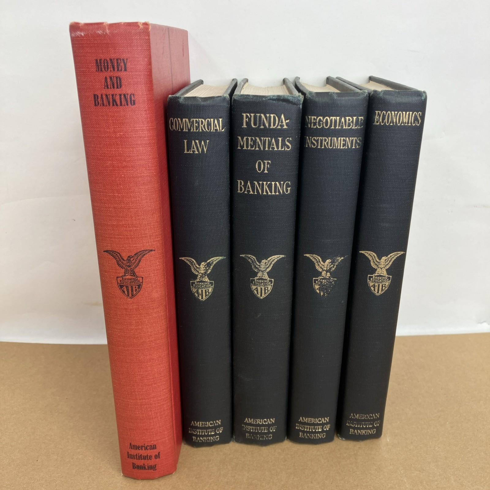 5 Lot - VTG American Institute of Banking Hardcover Book Economics Law Fundament 5 Lot - VTG American Institute of Banking Hardcover Book Economics Law Fundament