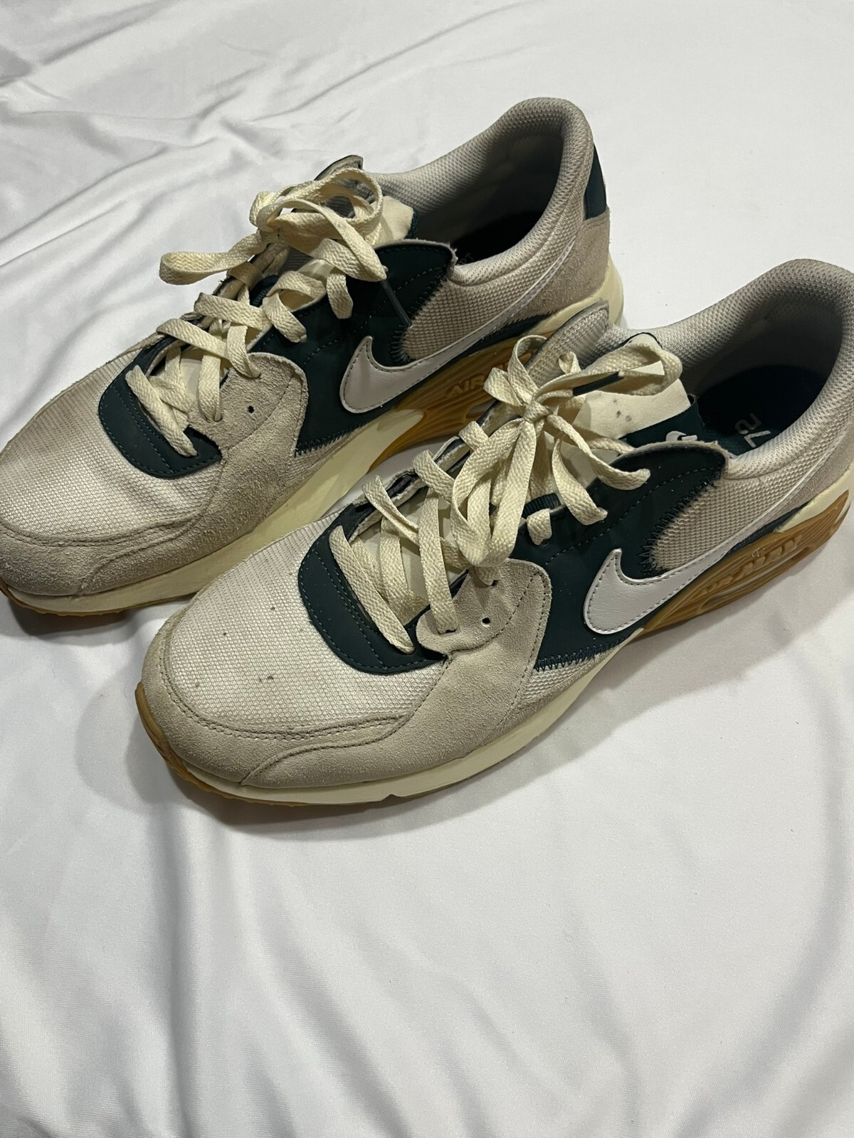 Nike Air Max 90 Cream and Green Sneakers Nike Air Max 90 Cream and Green Sneakers