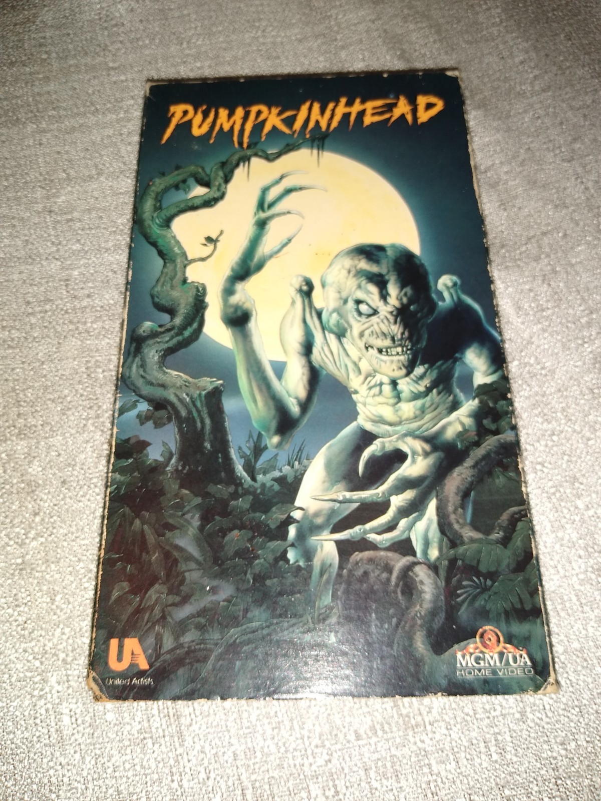 Pumpkinhead VHS Tape MGM UA Home Video 