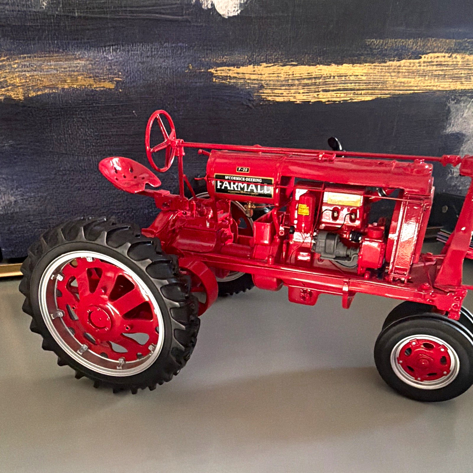 Farmall F-20 Precision Series 1:16 Diecast Tractor 1937 Red/Black Steering