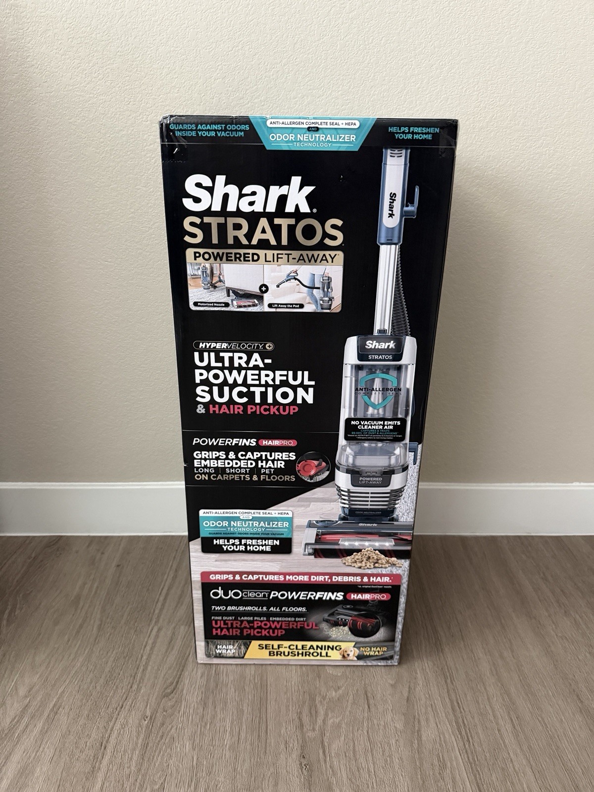 Shark Stratos AZ3002 TruePet Upright Vacuum - Blue Shark Stratos AZ3002 TruePet Upright Vacuum - Blue