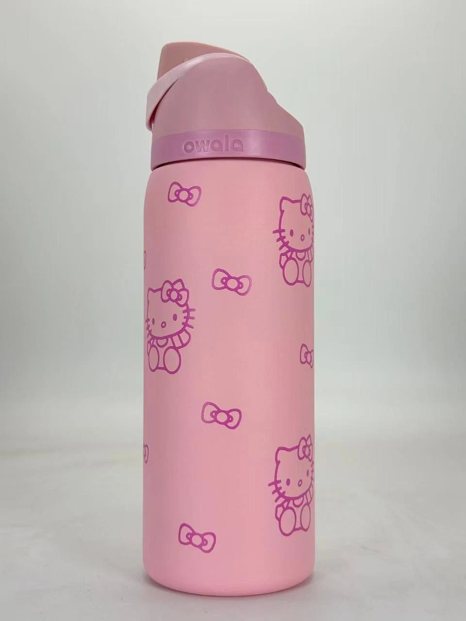 Owala Hello Kitty 32 Oz Pink Rose Free sip Water Bottle New Limited Edition Owala Hello Kitty 32 Oz Pink Rose Free sip Water Bottle New Limited Edition