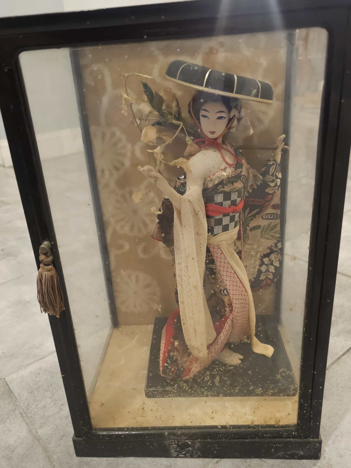 Vintage Japanese Geisha Oyama Doll in Silk Kimono & Black Glass Display Case