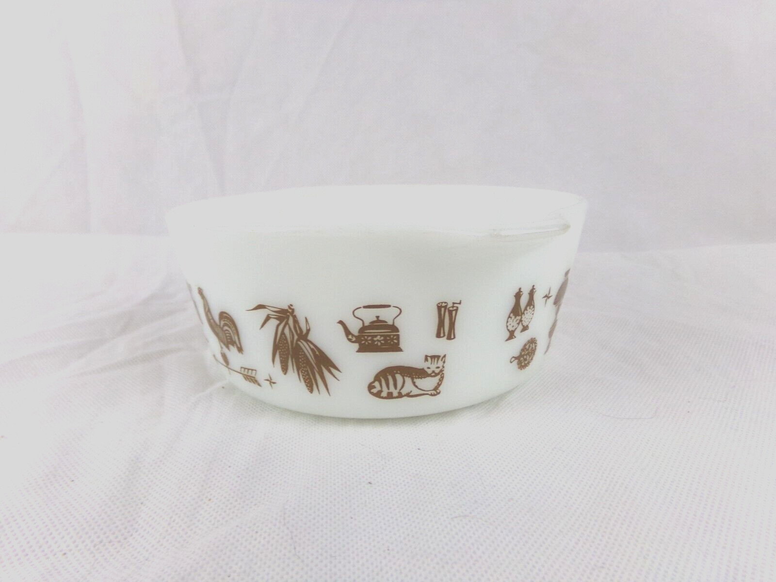 Pryex Early America Eagle Mixing Bowl Eagle Rooster Bowl White and Brown Pryex Early America Eagle Mixing Bowl Eagle Rooster Bowl White and Brown