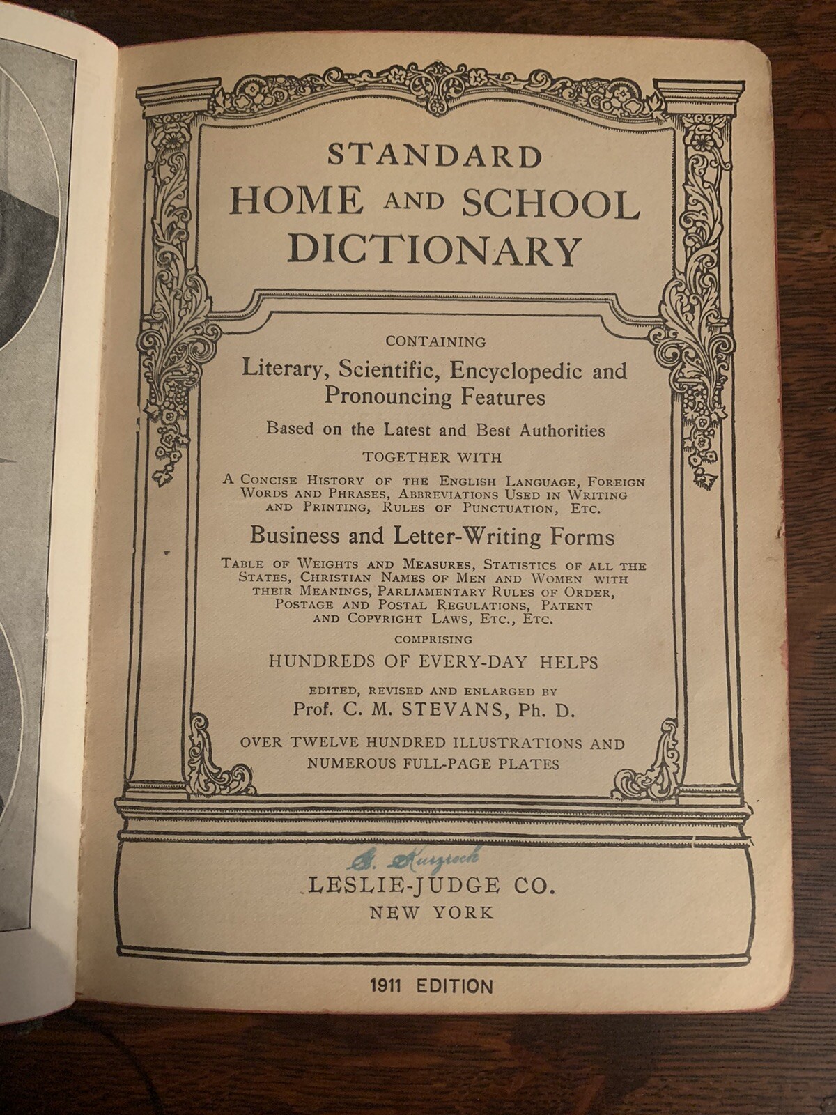 Antique Standard Home and School Dictionary Leslie Judge Co 1911 Hardcover Antique Standard Home and School Dictionary Leslie Judge Co 1911 Hardcover