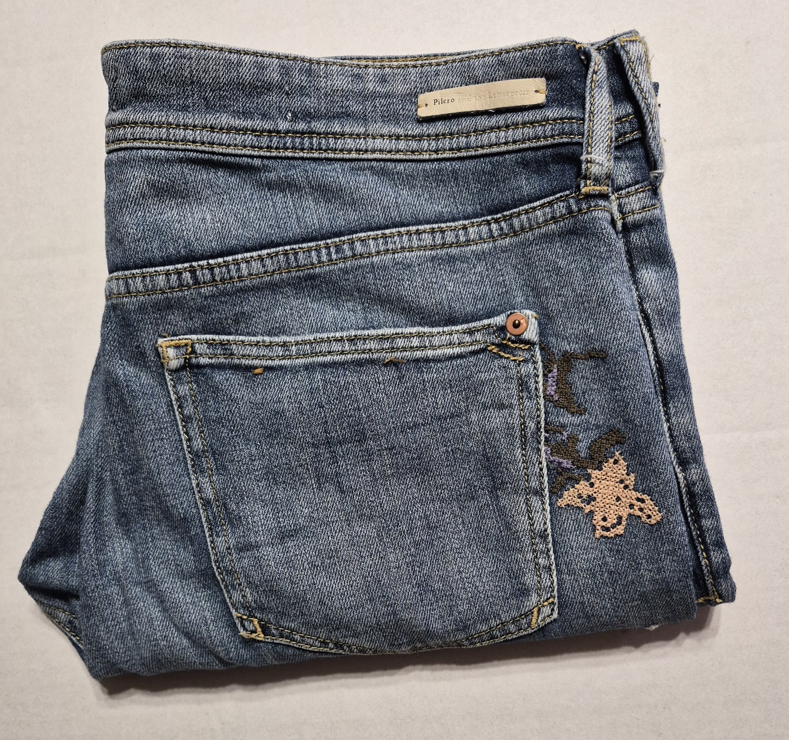 Pilcro by Anthropologie Letterpress Jeans Size 30 Womens Embroidered Boyfriend Pilcro by Anthropologie Letterpress Jeans Size 30 Womens Embroidered Boyfriend