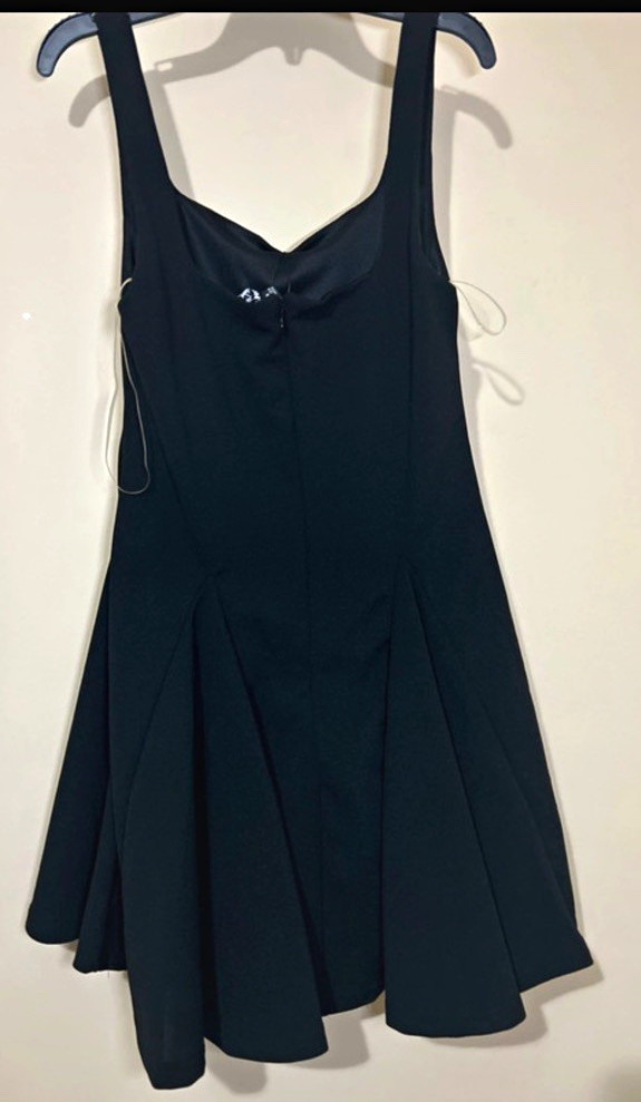 Fashion Nova Black V-Neck Sleeveless A-Line Mini Dress Knit Stretch Size M Fashion Nova Black V-Neck Sleeveless A-Line Mini Dress Knit Stretch Size M
