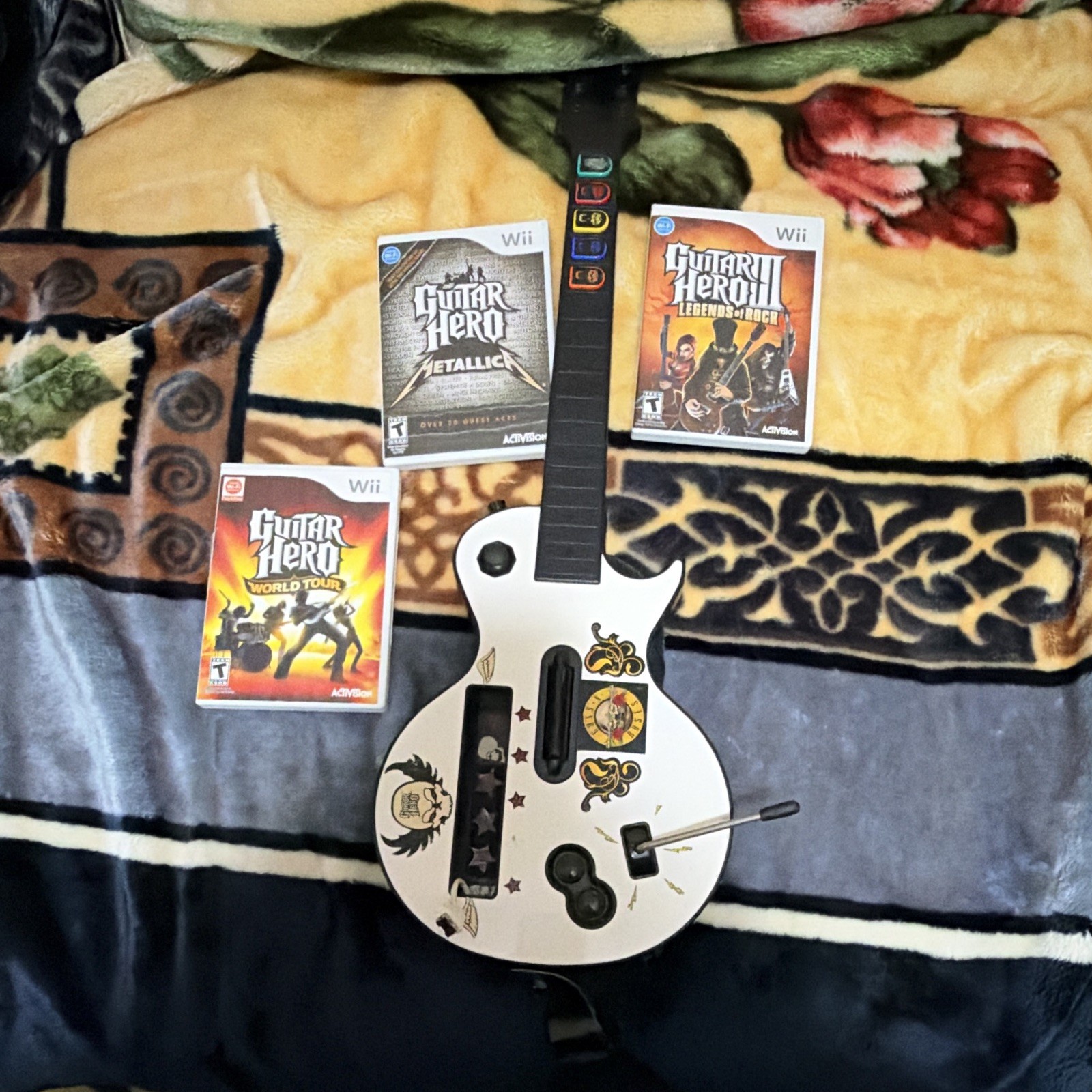 Activision Nintendo Wii Guitar Hero Lot 3 w/ Manual: Metallica, III, World Tour Activision Nintendo Wii Guitar Hero Lot 3 w/ Manual: Metallica, III, World Tour