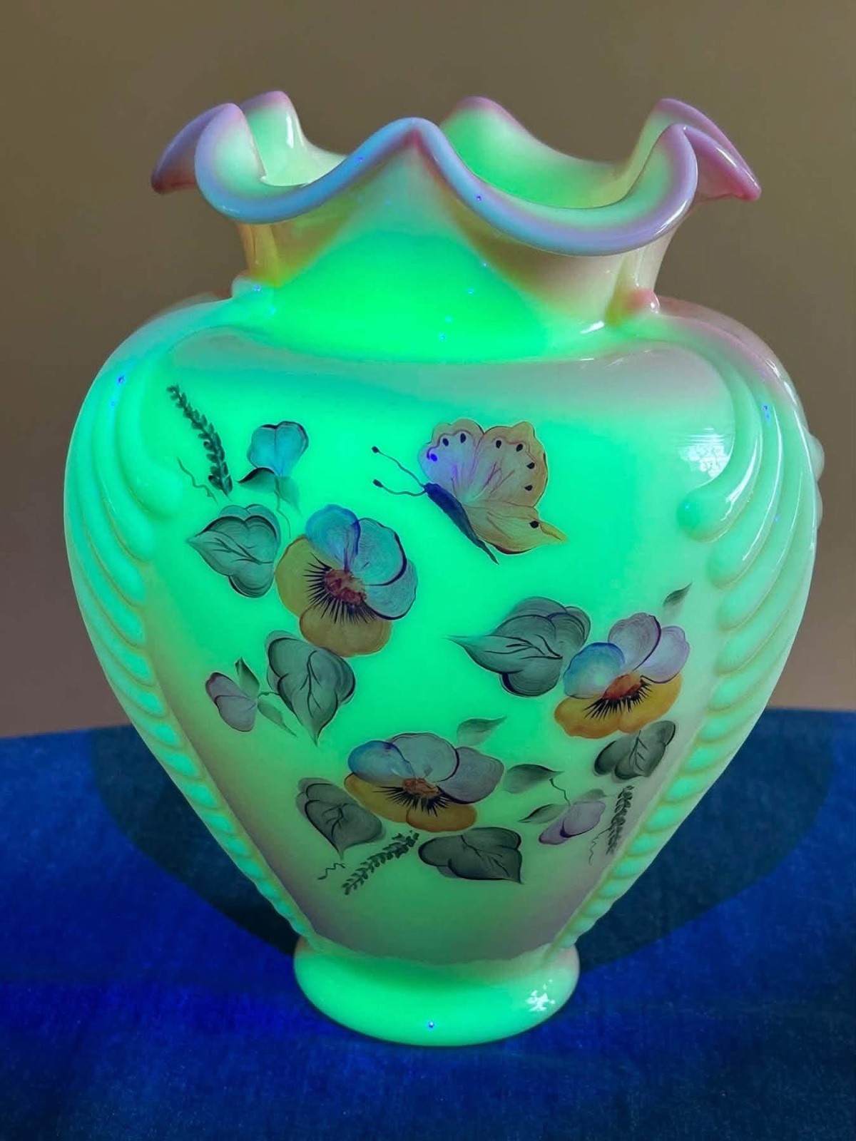 Fenton OOAK large Burmese feather vase hand painted by Kathleen Sponsler Fenton OOAK large Burmese feather vase hand painted by Kathleen Sponsler