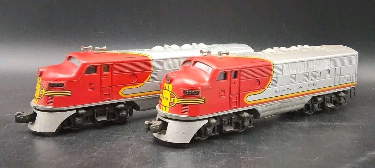 Lionel 2383 Vintage O Gauge Santa Fe F-3 AA Diesel Locomotives