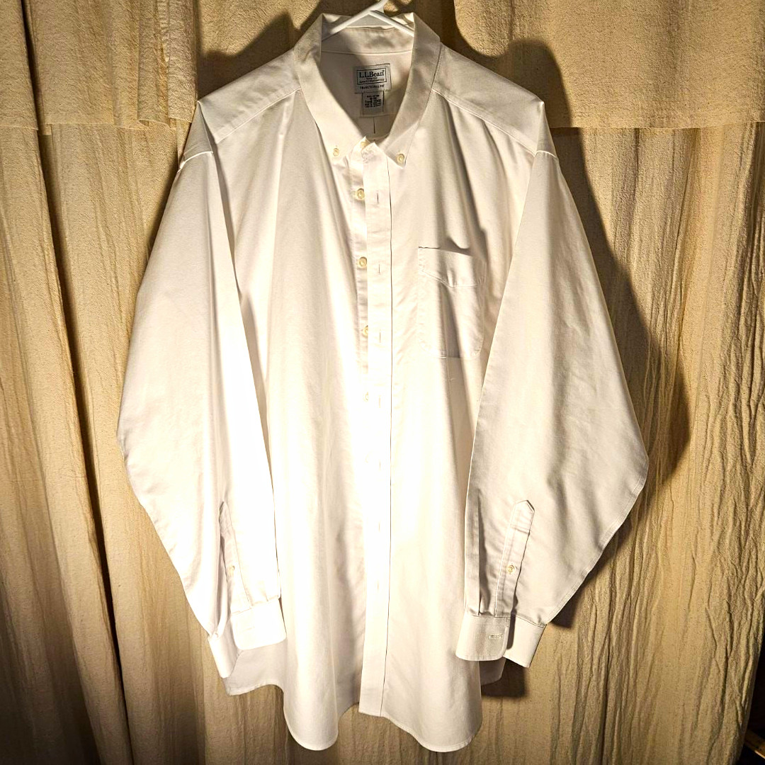 L.L.Bean Traditional Fit Solid White Cotton Button-Up Woven Shirt 36 #0093 L.L.Bean Traditional Fit Solid White Cotton Button-Up Woven Shirt 36 #0093