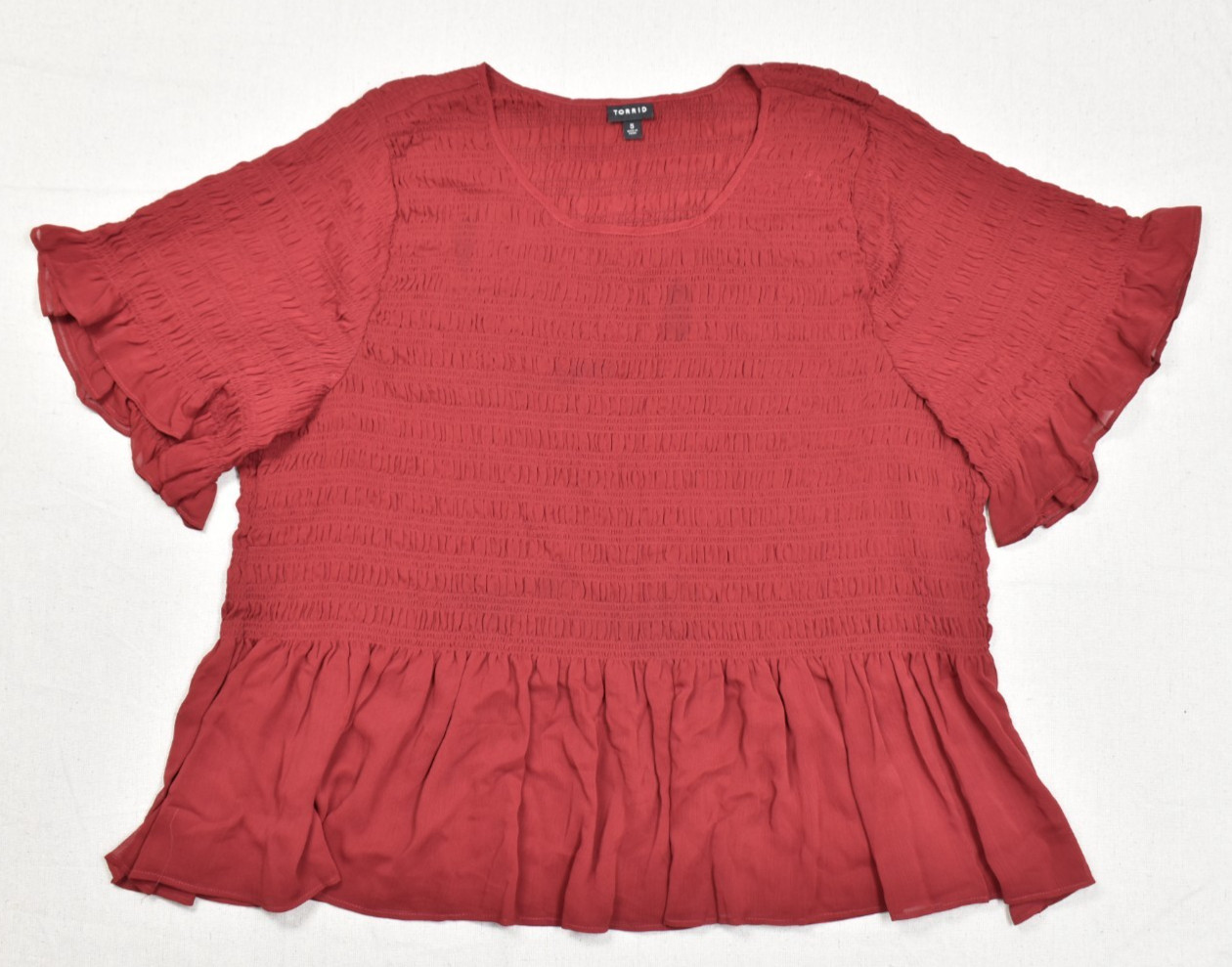 Torrid Women\'s Plus Size 5 5X Red Smocked Peplum Ruffle Short Sleeve Chiffon Top Torrid Women\'s Plus Size 5 5X Red Smocked Peplum Ruffle Short Sleeve Chiffon Top