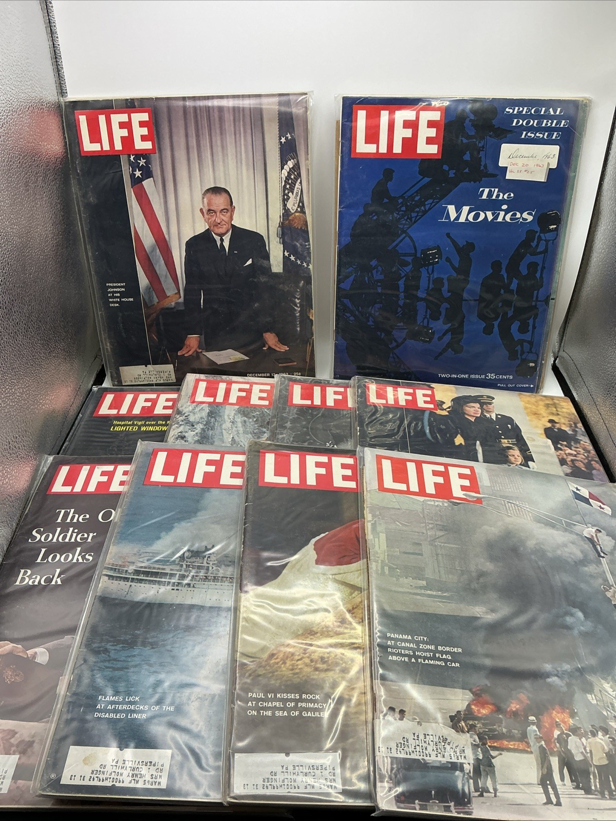 VTG LIFE Magazine: Random Lot of 10 Magazines from 1960s (42) VTG LIFE Magazine: Random Lot of 10 Magazines from 1960s (42)