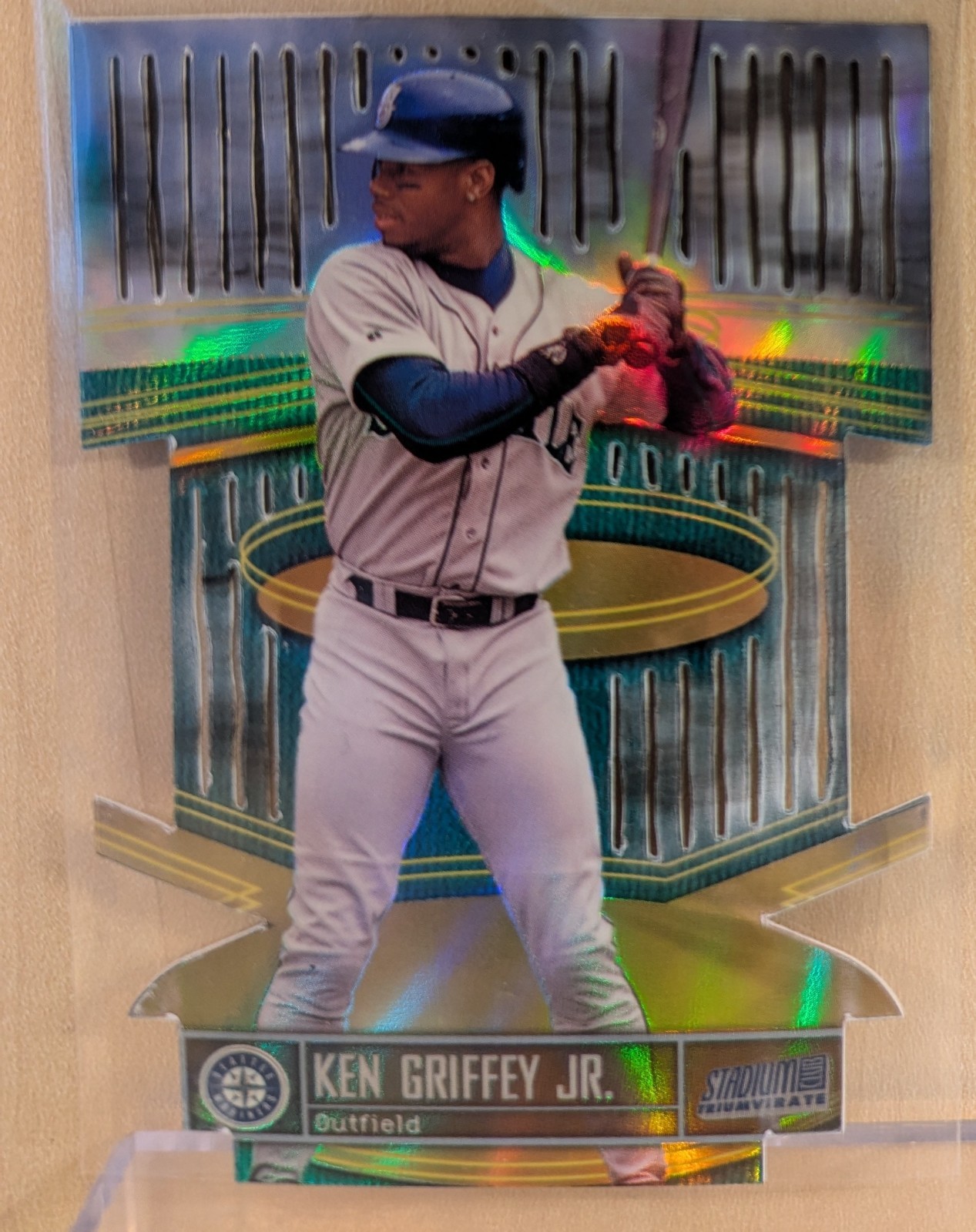 1999 Topps Stadium Club TRIUMVIRATE LUMINESCENT #T3B Ken Griffey Jr REFRACTOR 1999 Topps Stadium Club TRIUMVIRATE LUMINESCENT #T3B Ken Griffey Jr REFRACTOR