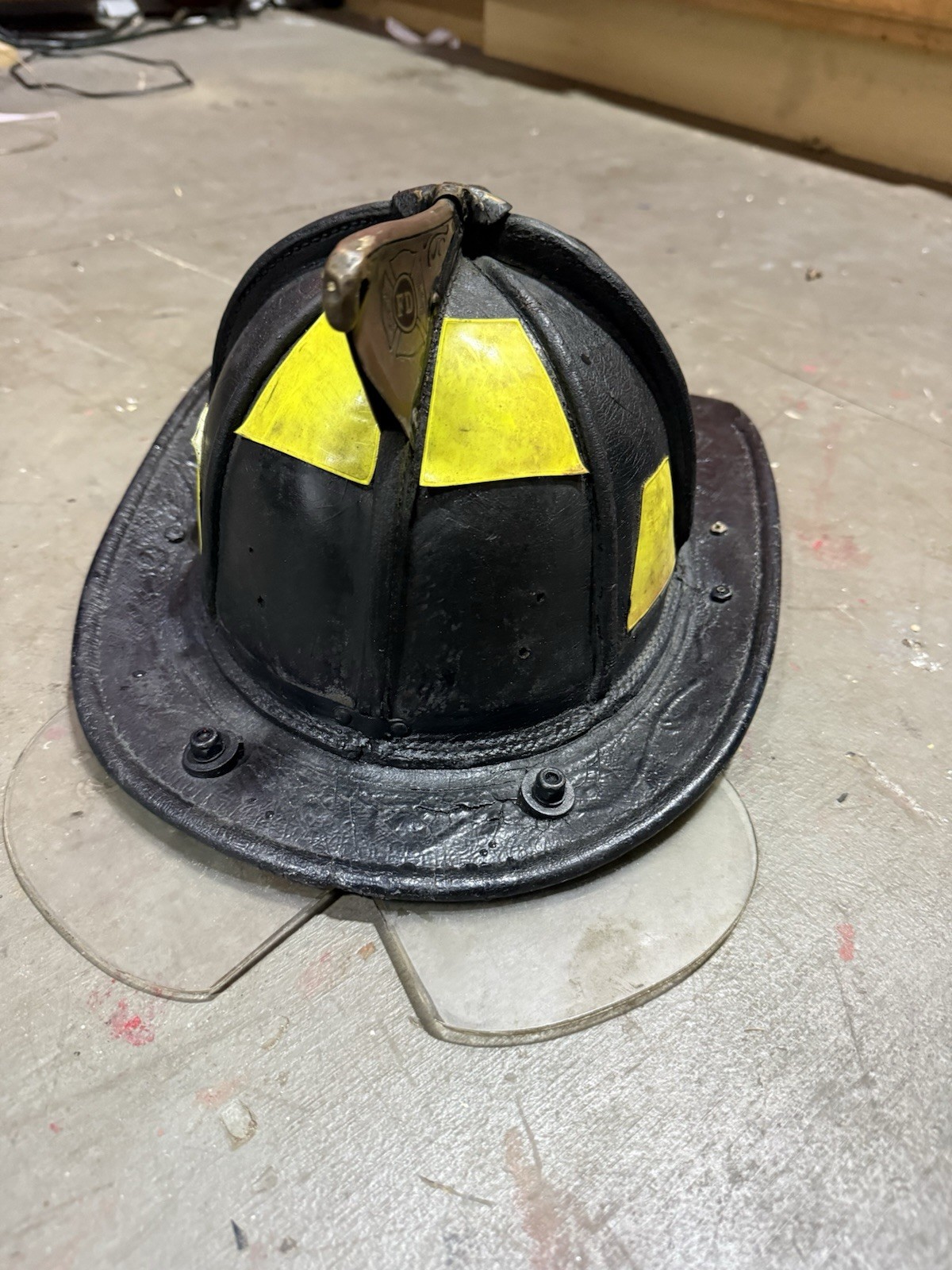 Cairns 5a Leather Firefighter Helmet D Code 7 1/4 Antique Fireman Helmet Finial Cairns 5a Leather Firefighter Helmet D Code 7 1/4 Antique Fireman Helmet Finial