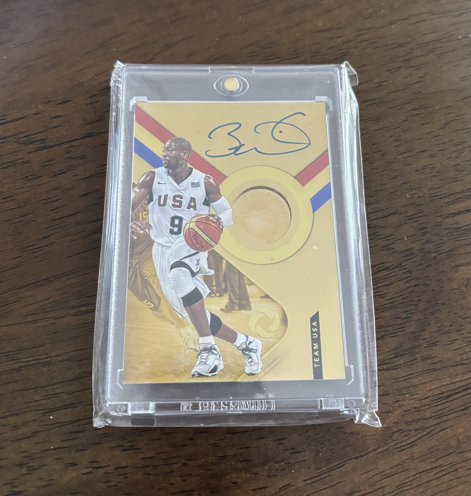 /20 14K Gold Medal Auto Dwyane Wade 2017-18 Panini Opulence Team USA /20 14K Gold Medal Auto Dwyane Wade 2017-18 Panini Opulence Team USA
