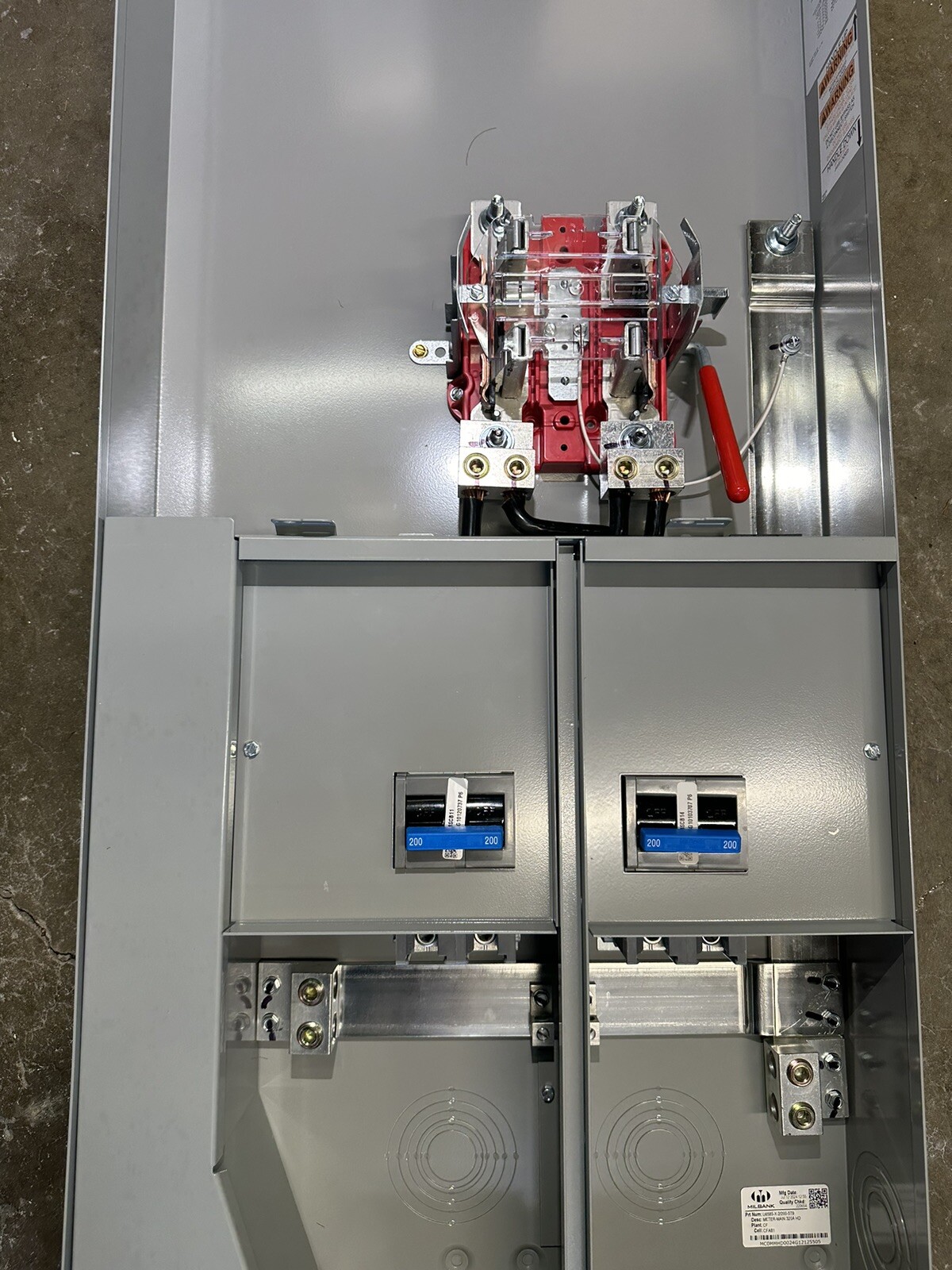 Milbank 400 Amp meter combo U6585-X-2/200-5T9 with 2-200 breakers Brand New 320A Milbank 400 Amp meter combo U6585-X-2/200-5T9 with 2-200 breakers Brand New 320A