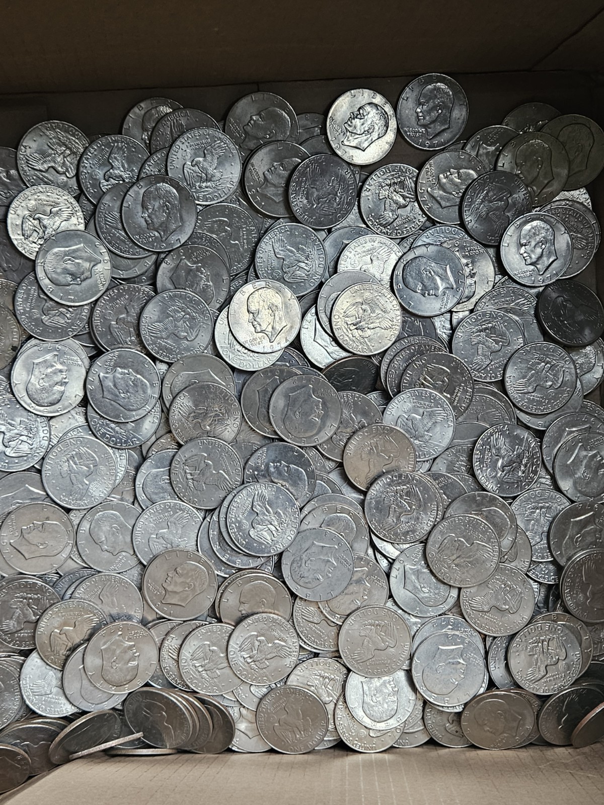 Circulated Condition Eisenhower Dollars 4 Sale Lot Of 75 (examples in pics) Circulated Condition Eisenhower Dollars 4 Sale Lot Of 75 (examples in pics)