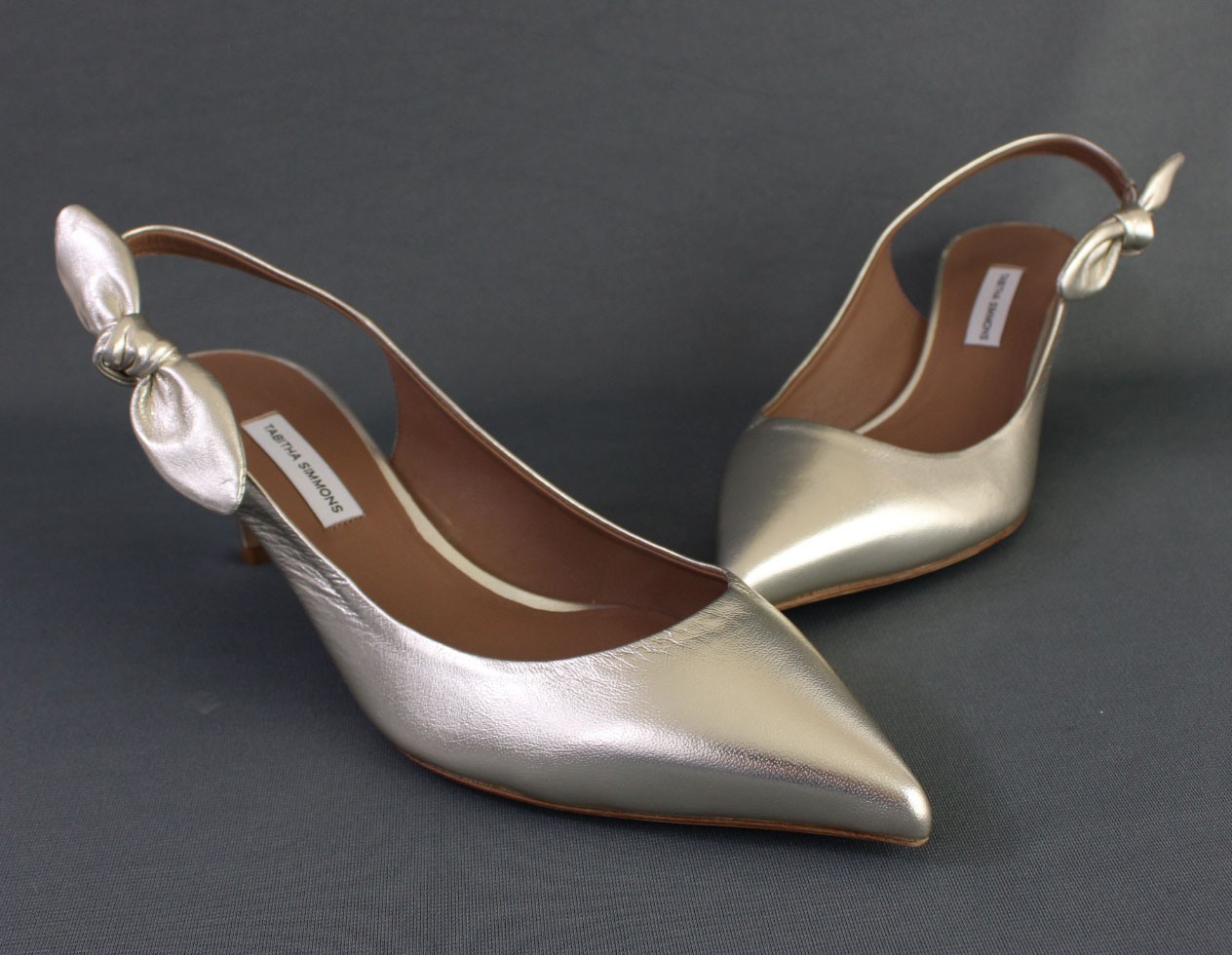 Tabitha Simmons NWOB Women\'s Gold Bow Accent Slingback Pump Shoe 39 1/2 US 9.5