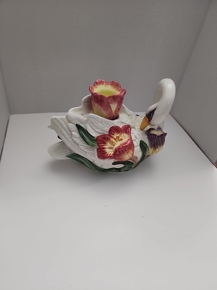 Vintage Porcelain Swan Bird Fitz and Floyd Candlestick Holder Candle Tulips 1995 Vintage Porcelain Swan Bird Fitz and Floyd Candlestick Holder Candle Tulips 1995