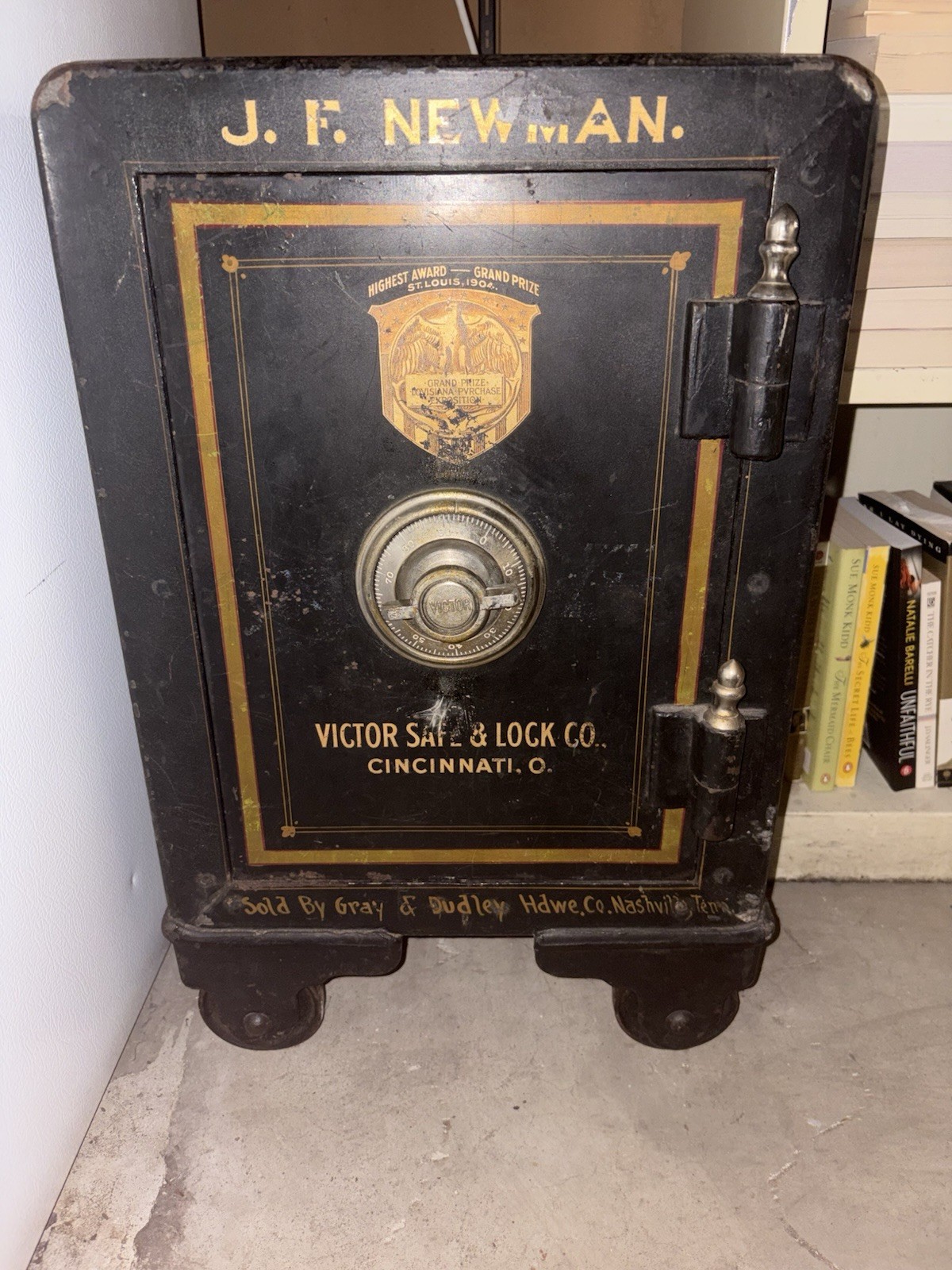 100+ Yr. Old Victor Safe and Lock Co. Home Safe. Includes Original Key 🔑 100+ Yr. Old Victor Safe and Lock Co. Home Safe. Includes Original Key 🔑