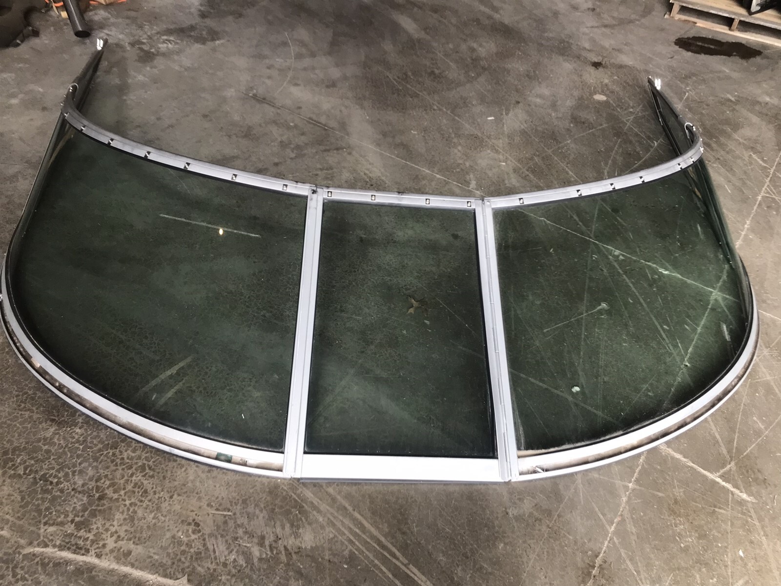 93 Regal Ventura 9.8 Boat Windshield wind shield curved glass right left center