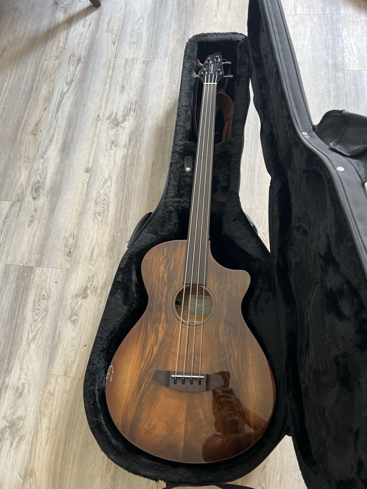 Breedlove Pursuit Exotic S Concerto Amber Bass CE Acoustic Electric Guitar Breedlove Pursuit Exotic S Concerto Amber Bass CE Acoustic Electric Guitar
