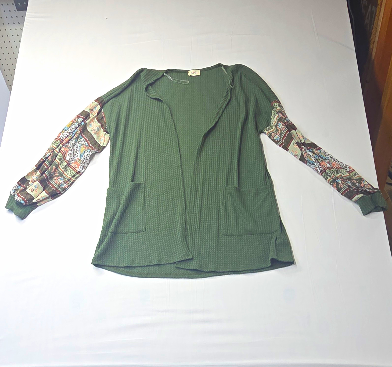 BiBi Women\'s One Size Open Front Knit Cardigan Long Sleeve Paisley Green BiBi Women\'s One Size Open Front Knit Cardigan Long Sleeve Paisley Green