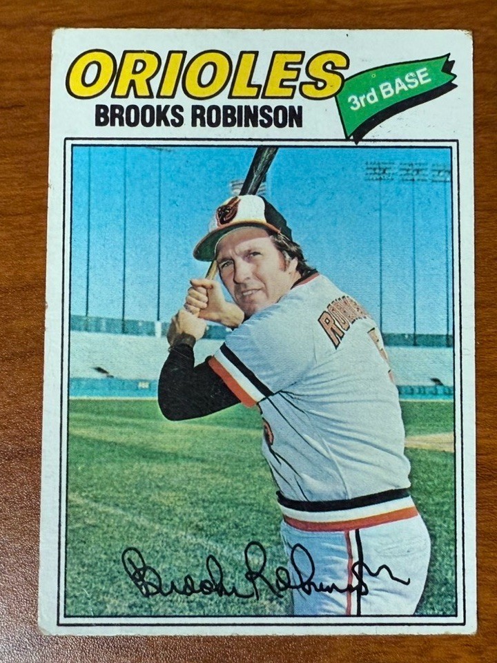 1977 Topps - Brooks Robinson #285 VG EX 1977 Topps - Brooks Robinson #285 VG EX