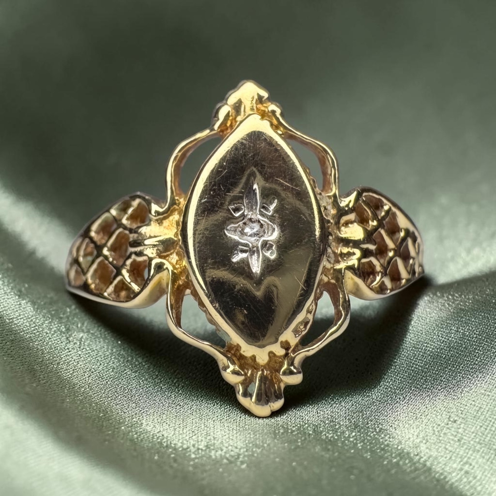 ANTIQUE 10K Gold Natural Diamond Star Ring Size 7.75 Victorian Navette Ring 1.7g