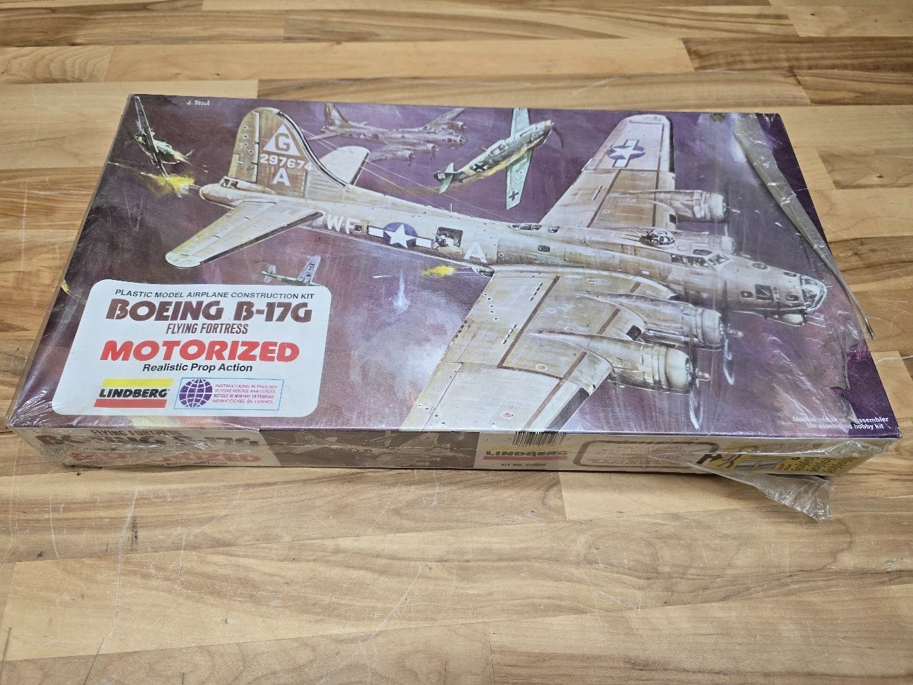 Lindberg Boeing B-17G Flying Fortress Motorized 2508M Model Kit Plane Airplane Lindberg Boeing B-17G Flying Fortress Motorized 2508M Model Kit Plane Airplane