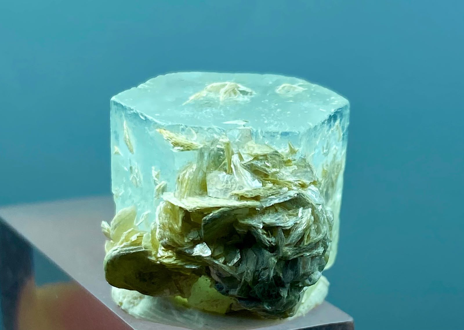 Natural Terminated Aquamarine With Mica Crystal Specimen Pakistan 48.75 Carats Natural Terminated Aquamarine With Mica Crystal Specimen Pakistan 48.75 Carats