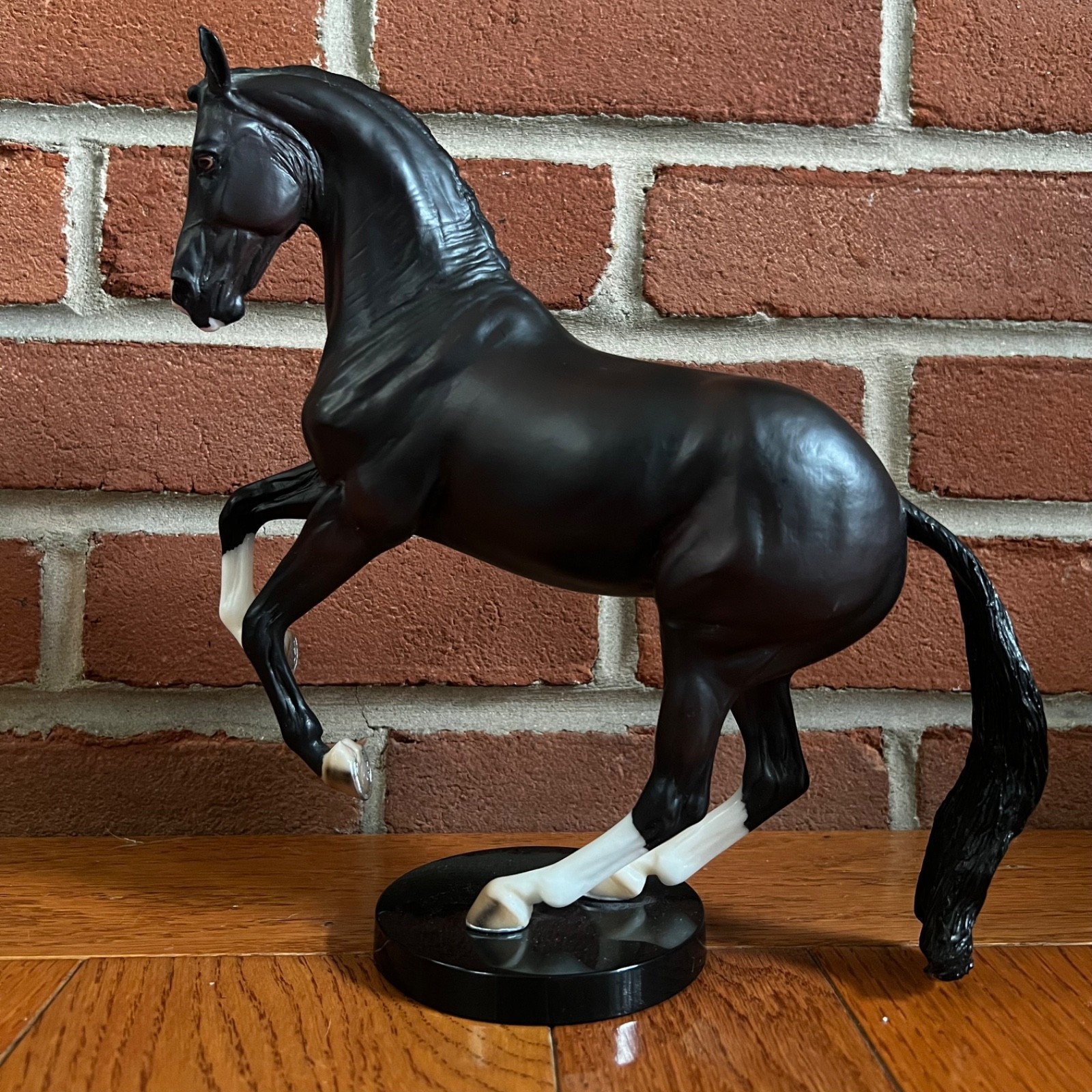 Breyer Traditional: Valegro Breyer Traditional: Valegro