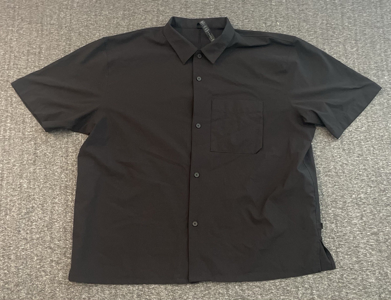Lululemon Mens Size XXL Unshaken Short-Sleeve Collared Shirt, Black