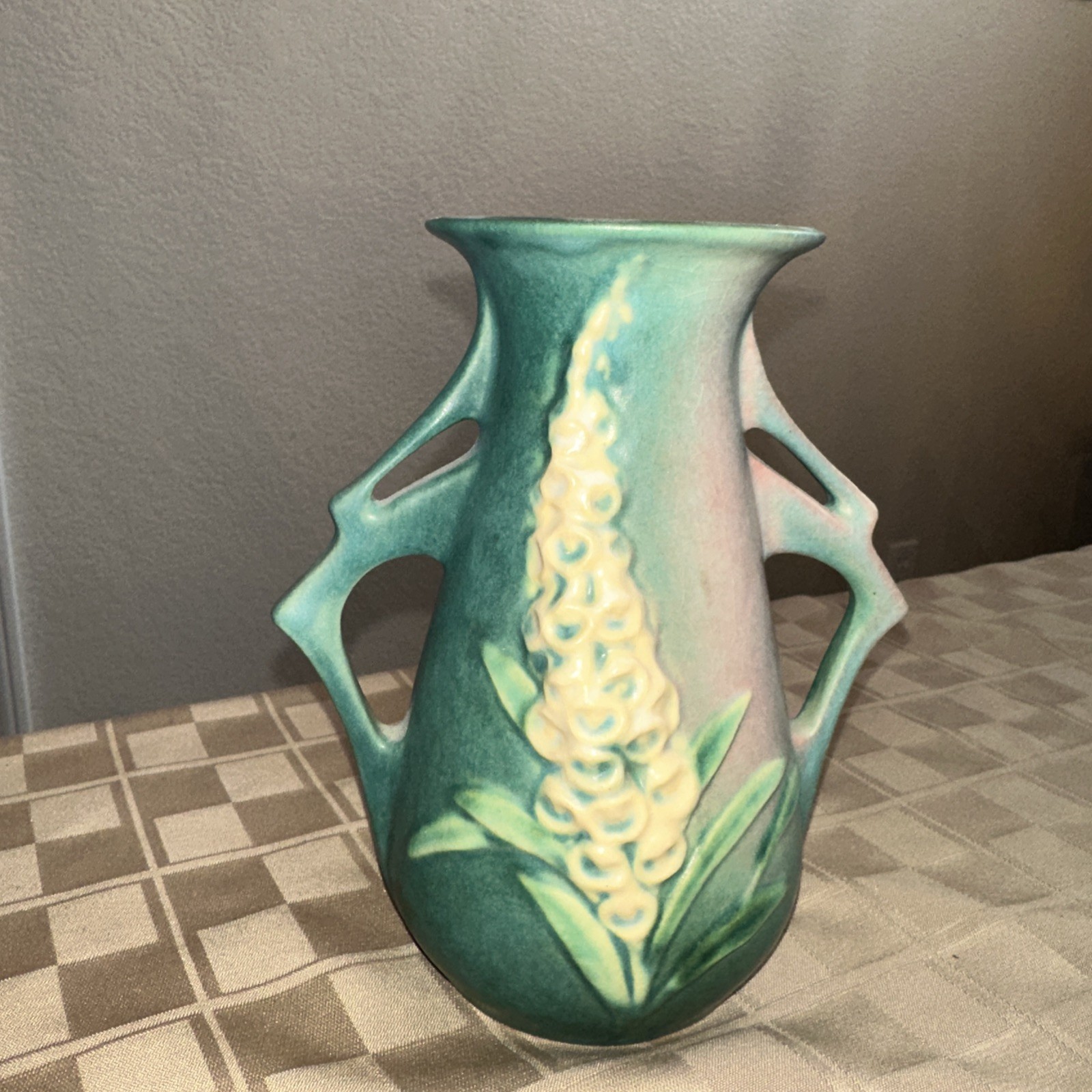 Antique Roseville Pottery Foxglove 44-6 Double Handle Vase Green Pink 6in 1940s Antique Roseville Pottery Foxglove 44-6 Double Handle Vase Green Pink 6in 1940s