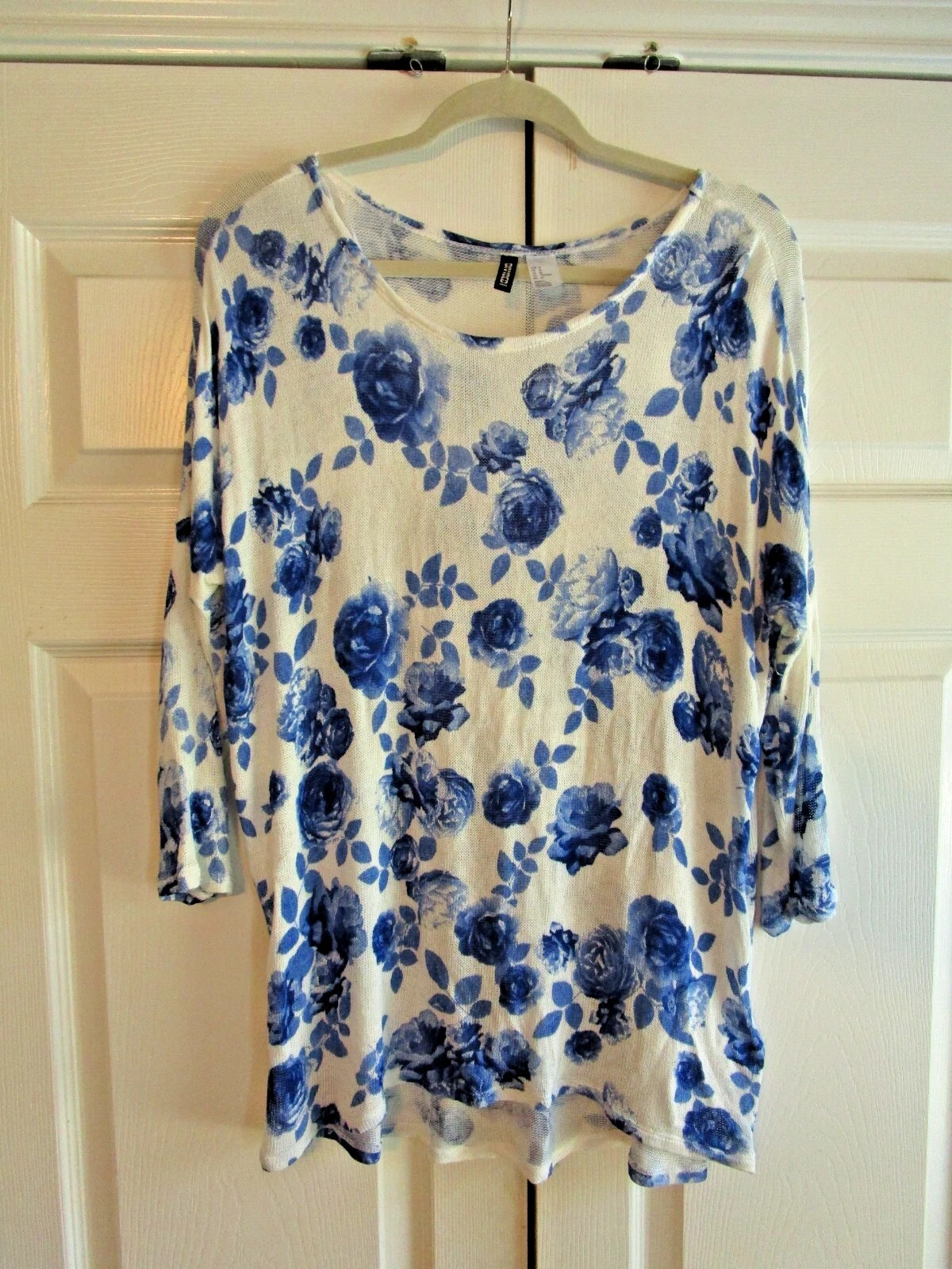 Divided H&M Women\'s Tunic Medium Blue White Sheer Floral 3/4 Sleeve