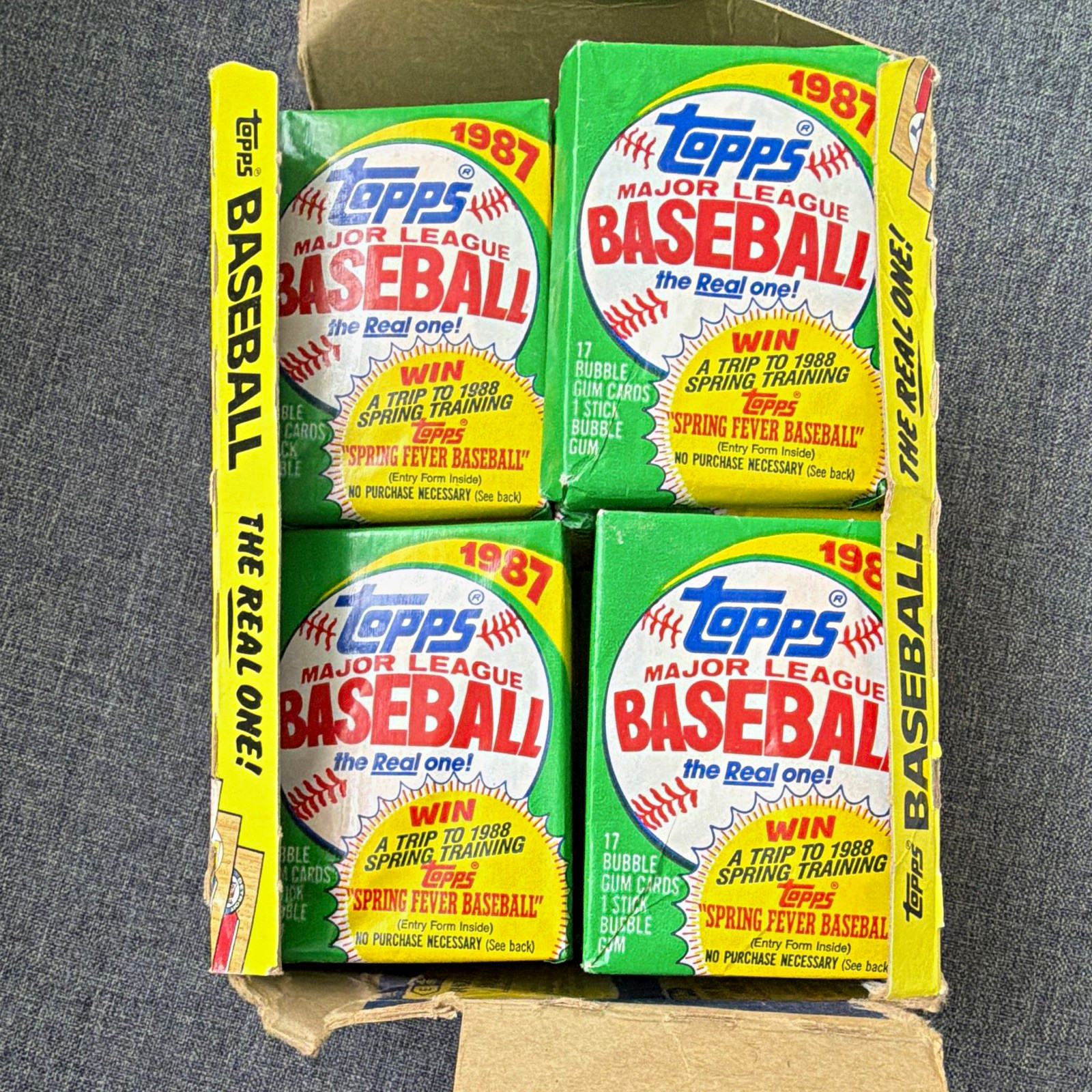 Topps 1987 MLB Baseball Sealed Wax Packs 17 Cards Each, 1 stick of Bubble gum Topps 1987 MLB Baseball Sealed Wax Packs 17 Cards Each, 1 stick of Bubble gum