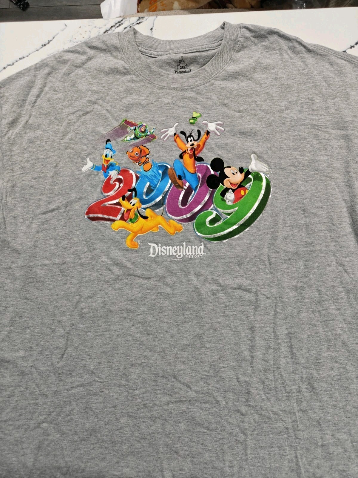 Vintage Disneyland Graphic T-shirt 2009 2XL Grey Mickey And Friends 