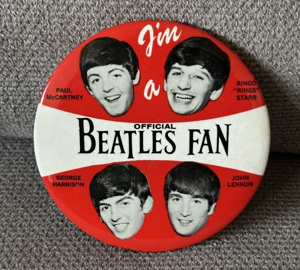 Vintage & Original 1964 I'm A Official Beatles Fan 3 1/2